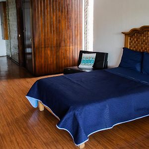Habitación con 2 Camas Individuales